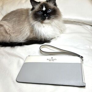 Kate Spade Leather Wristlet EUC